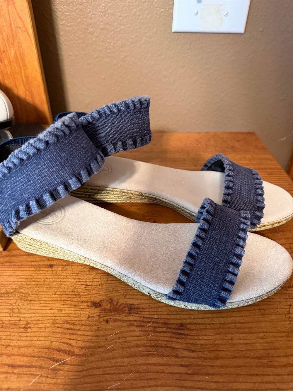 CHARLESTON SHOE CO. Navy Open-Toe Espadrille Strap Sandals